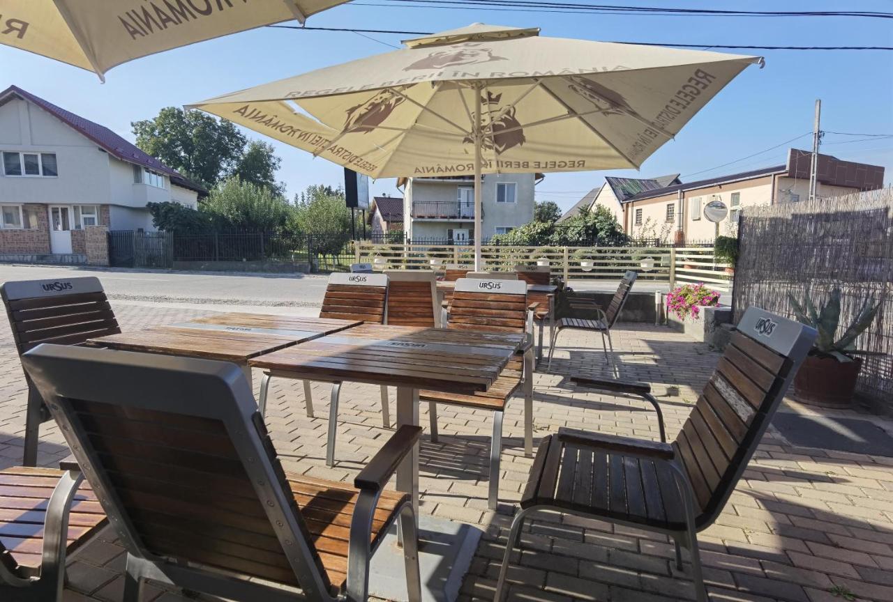 Pensiunea Prestige House 쿠티에데아게스 외부 사진