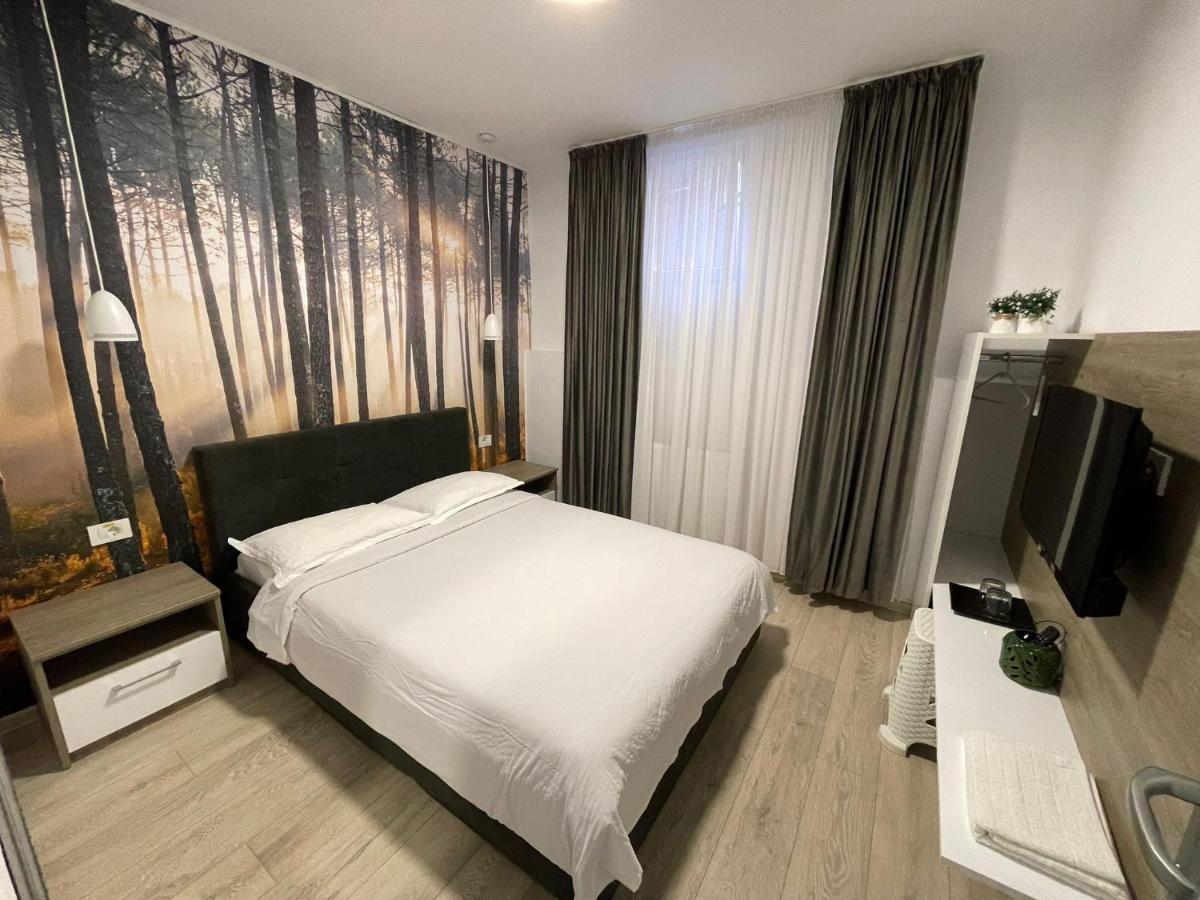 Pensiunea Prestige House 쿠티에데아게스 외부 사진