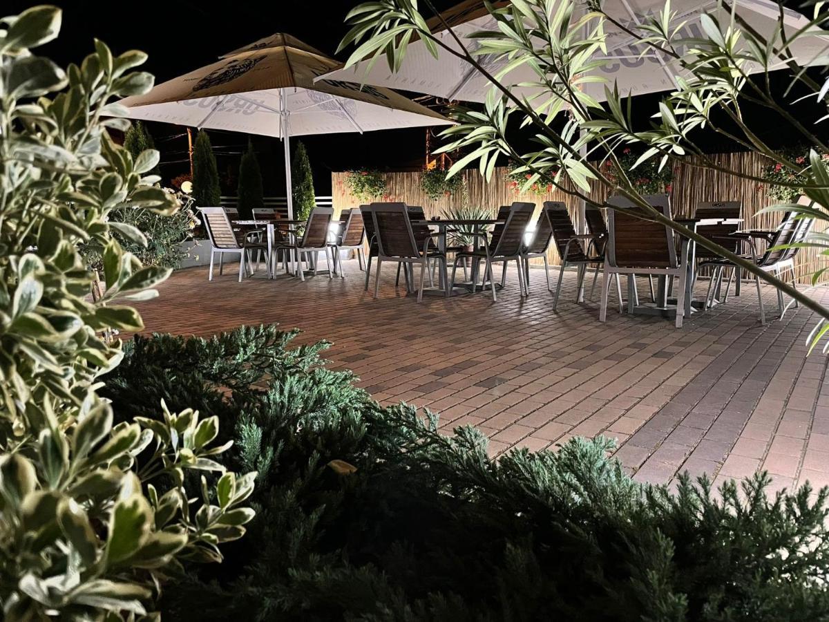 Pensiunea Prestige House 쿠티에데아게스 외부 사진
