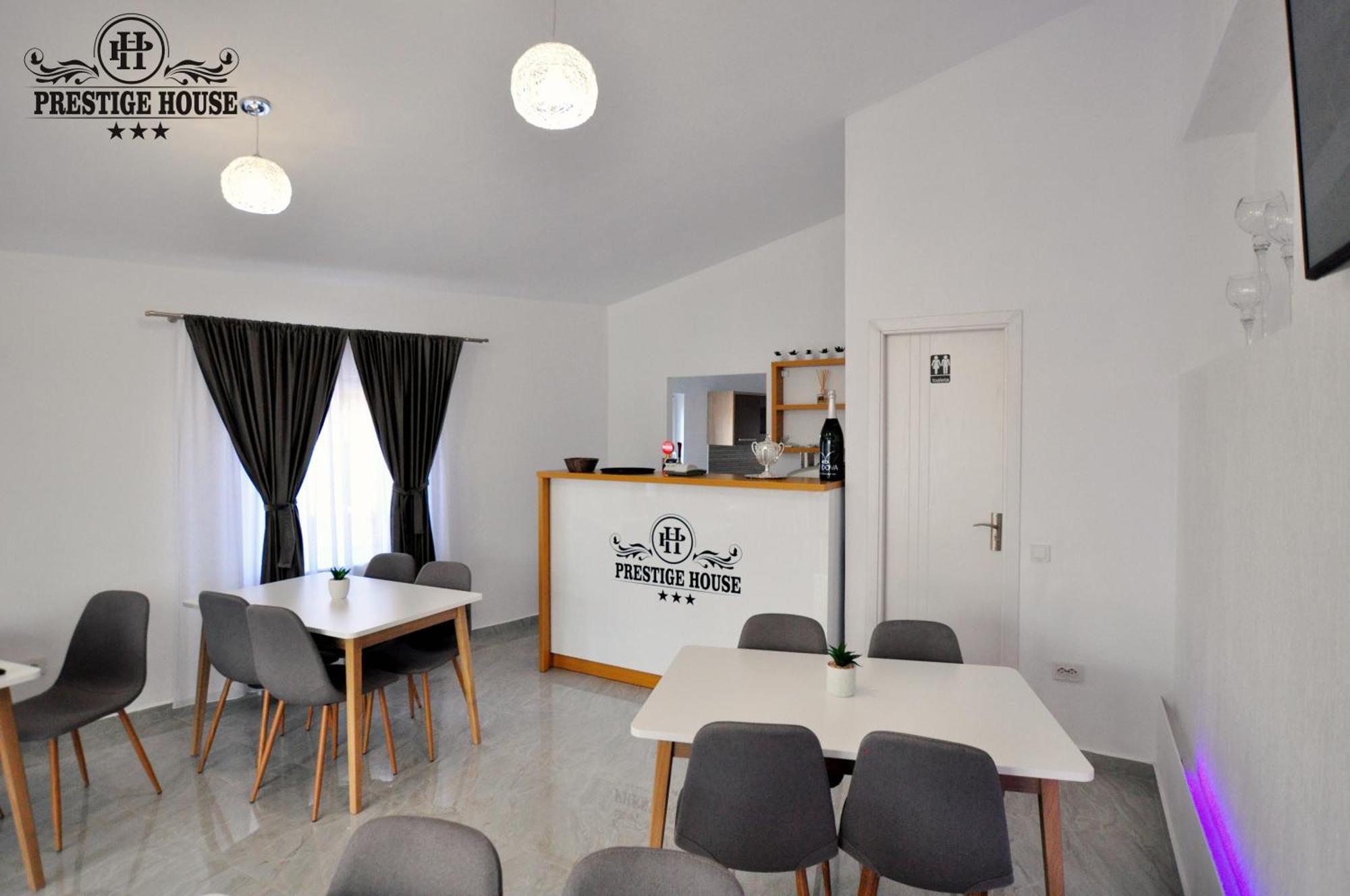 Pensiunea Prestige House 쿠티에데아게스 외부 사진