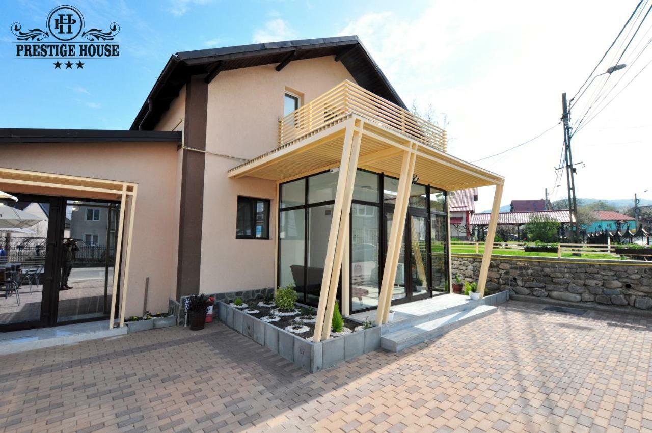 Pensiunea Prestige House 쿠티에데아게스 외부 사진