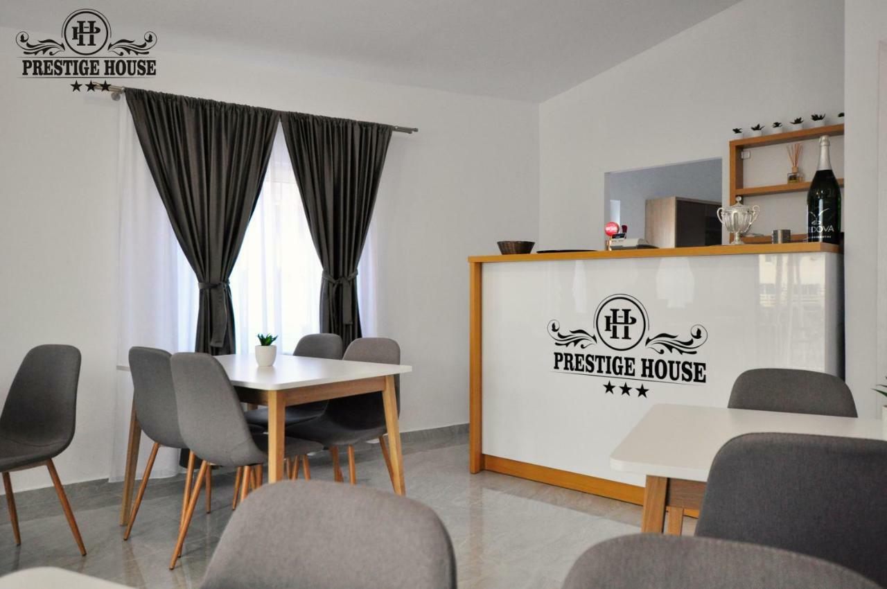 Pensiunea Prestige House 쿠티에데아게스 외부 사진